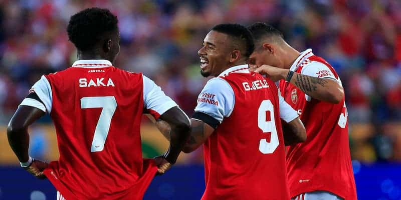 Man City gây áp lực lên Arsenal - Nhiệm vụ phải thắng 7 Arsenal đánh bại Chelsea ngay trên StamFord Bridge - Xây chắc ngôi đầu